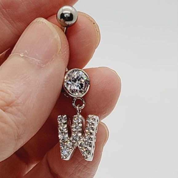 New 925 Sterling Silver Initial belly button ring "W" - Picture 2 of 3